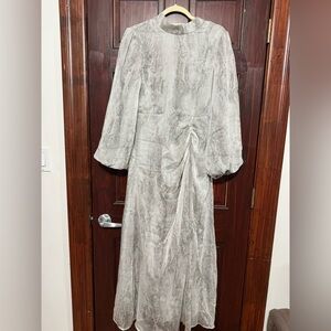 Elegant Gray Long Sleeve Dress